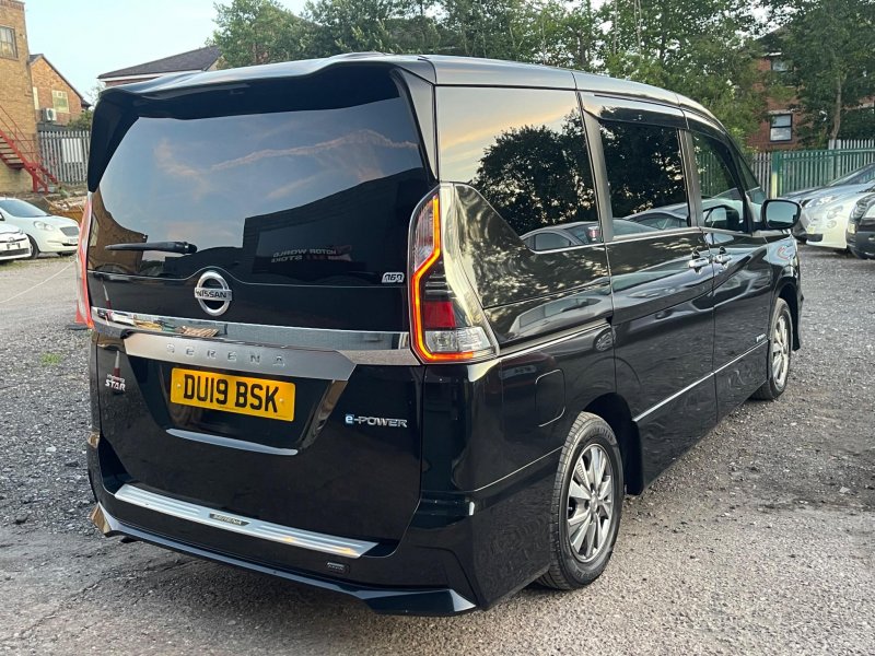 NISSAN SERENA